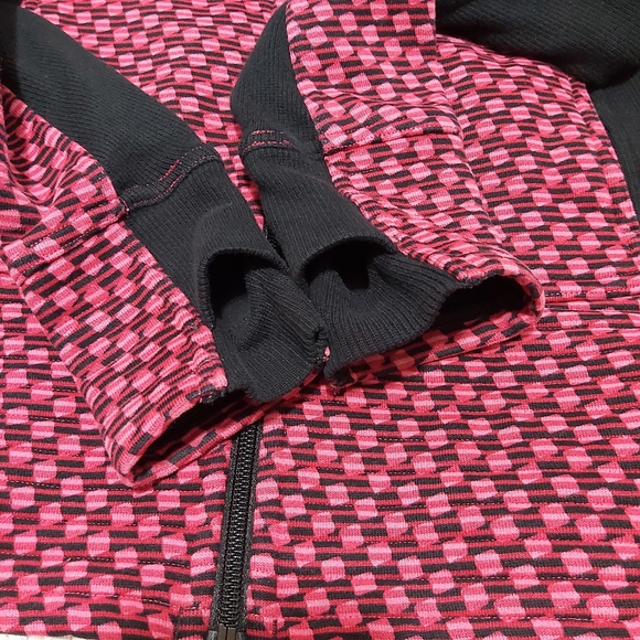Lululemon pink and black Radiant jacket- size 6 - Picture 8 of 9